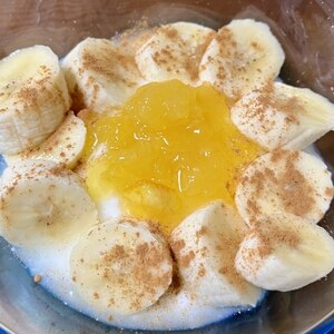 バナナときな粉とマーマレードのヨーグルト